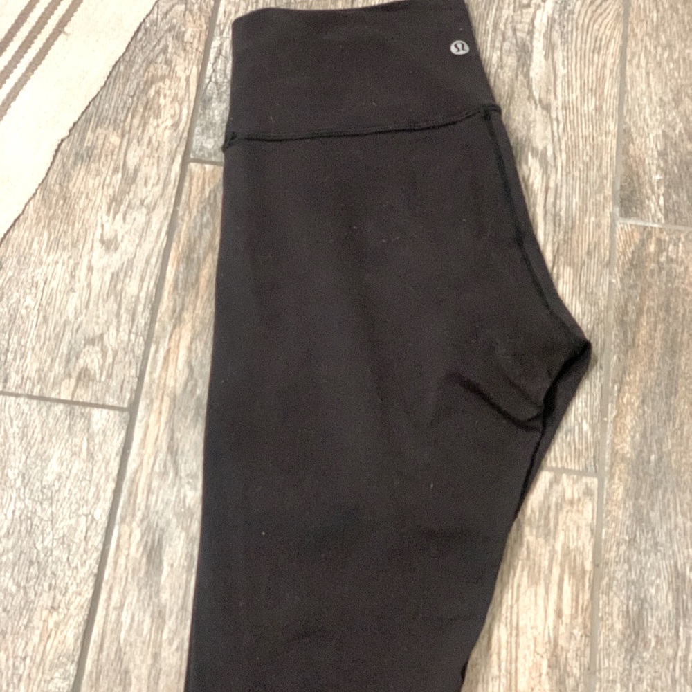 Women’s Lululemon capri leggings